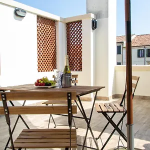 https://padova-green-attic.hotelinveneto.com